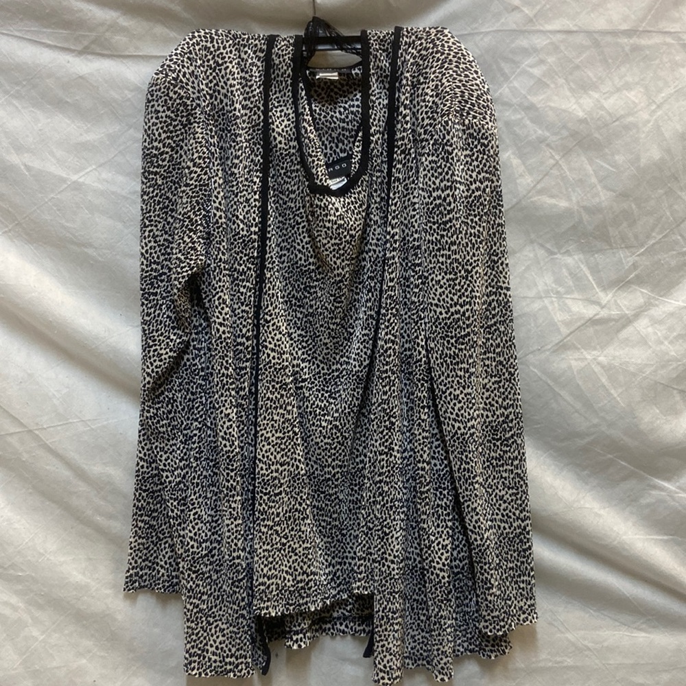 Virgo print top with cover up sz14 new